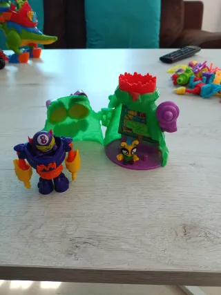 Superthings - Figura de Acción