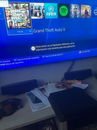 PS4 (PlayStation 4) Negra + 3 Mandos + 4 Juegos