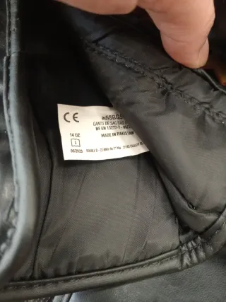 Guantes de boxeo Adidas y bolsa