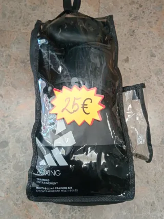 Guantes de boxeo Adidas y bolsa