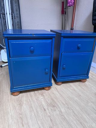 Mesitas de noche de pino pintadas azul