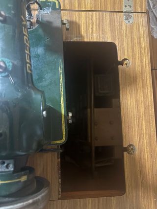 Máquina de coser Refrey 306 + Mueble