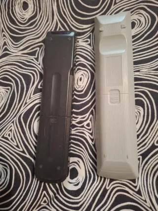 2 Mandos Sony TV RM-883 RM-ED007 reservado el gris