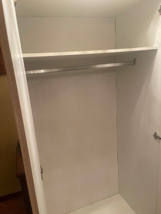 Armario de dos puertas