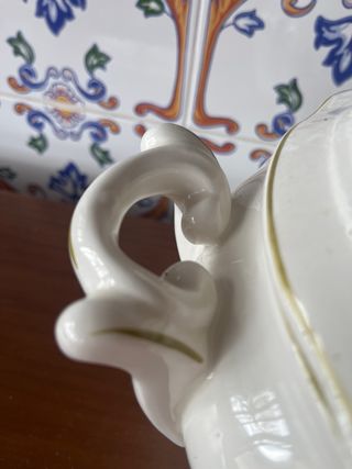 Sopera porcelana grande decorada pájaros