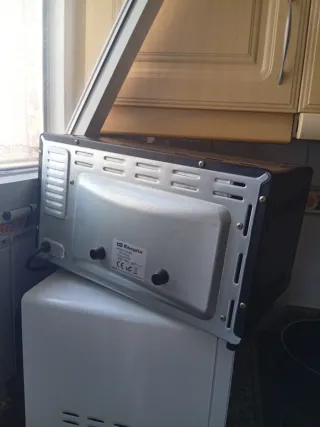 Mini horno tostador con grill.