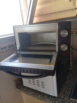 Mini horno tostador con grill.