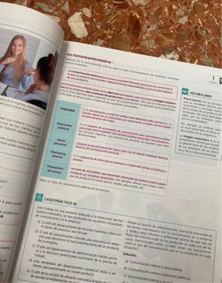 Comunicacion empresarial y atencion al cliente