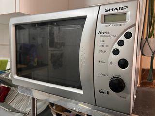 Microondas Sharp R-633