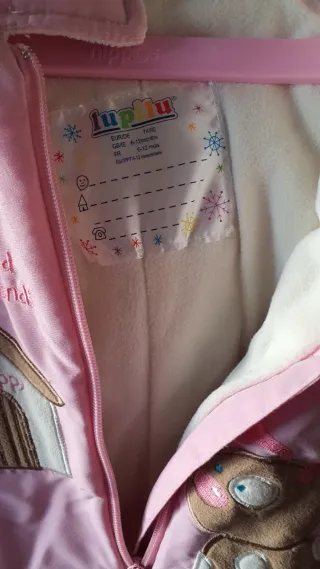 Mono rosa 6-12 meses con patucos y manoplas