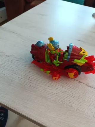 Superthings Coche Rojo