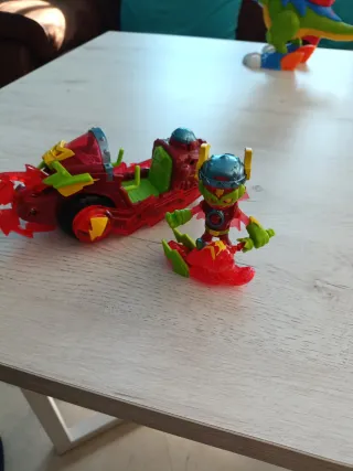 Superthings Coche Rojo