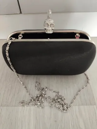 Bolso de fiesta negro y plateado