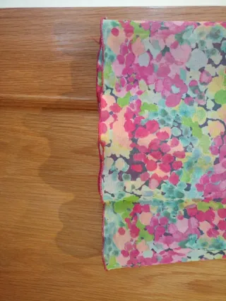 Blusa floral abstracta manga corta