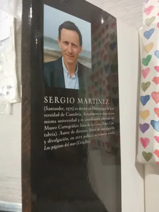 La ciudad enfurecida / The City Enraged (Spanis...