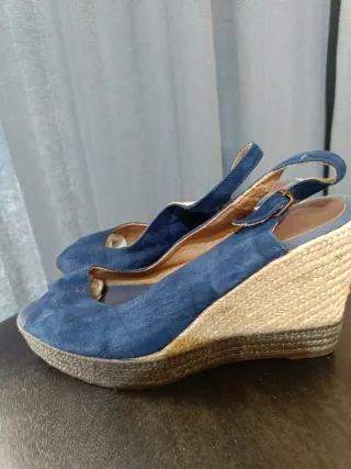 Alpargatas cuña azul y beige