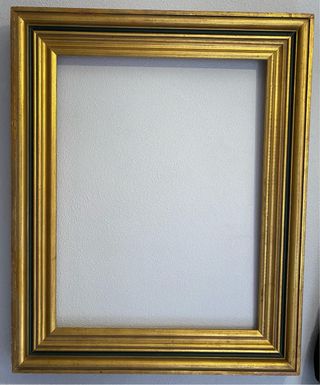 Marco de madera dorado