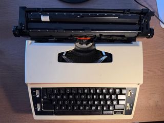 Máquina de escribir Brother Eléctrica 5512