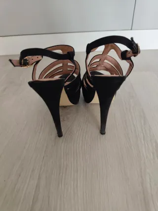 Zapatos de fiesta negros