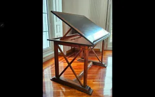 Tavolo da disegno/architetto in legno massello.