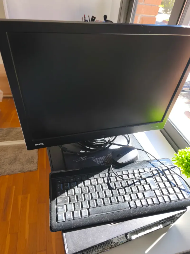 PC Sobremesa HP + Monitor + Teclado/ratón+ altavoz afbeelding 2