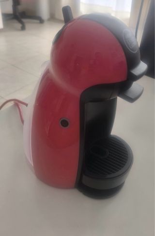 Cafetera Nescafé Dolce Gusto Piccolo Roja