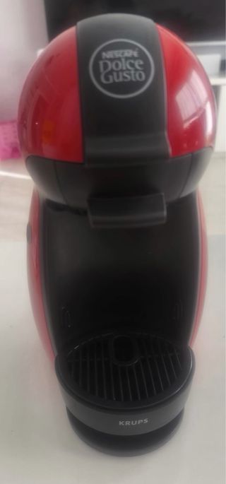 Cafetera Nescafé Dolce Gusto Piccolo Roja