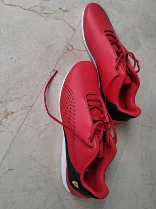 Zapatillas Ferrari Drift cat Talla 44 Rojas y Negr