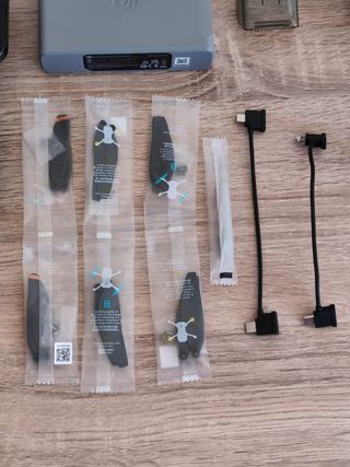 DJI Mini 2 SE Combo Gris