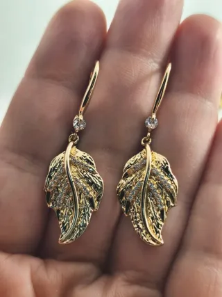 Pendientes Chapados Oro 18k Hoja con Circonitas