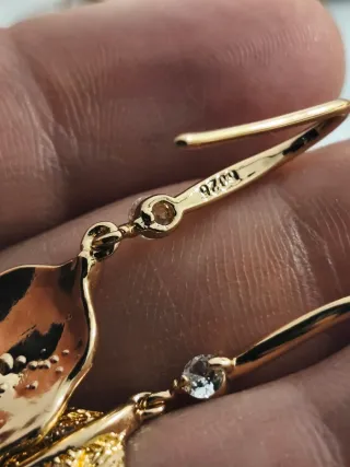 Pendientes Chapados Oro 18k Hoja con Circonitas