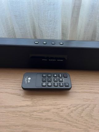 Barra de Sonido LG Negra