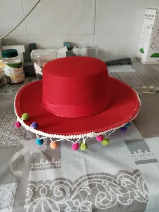 Complemento disfraz Sombrero Cordobés Rojo con Pom