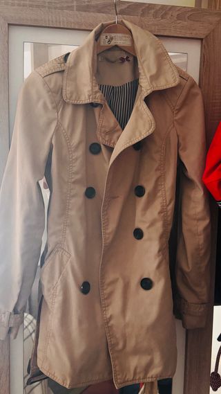 Gabardina Stradivarius Beige Talla M