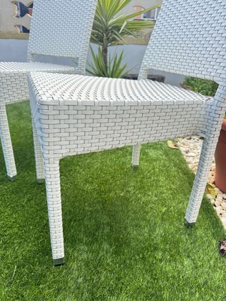 Conjunto de 8 Sillas de Exterior Nunca usadas.