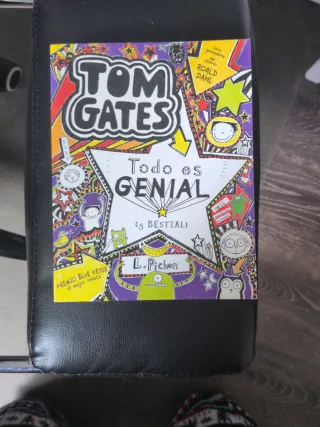 El genial mundo de Tom Gates (Spanish Edition)