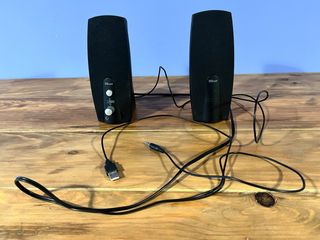 Altavoces Trust Negro