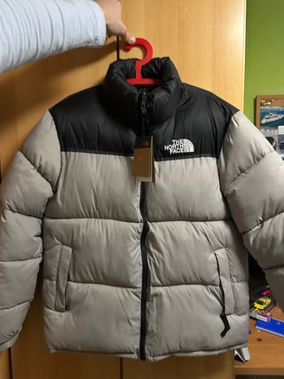 Chaqueta The North Face Negra y Gris