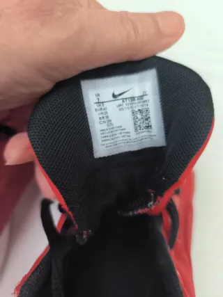 Zapatillas Nike Rojas y Negras