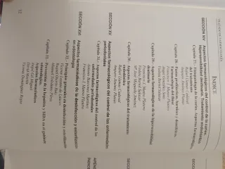 Libro de farmacología en  odontología.