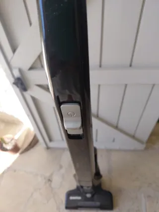 Aspirador Nilfisk Easy Comfort 28V