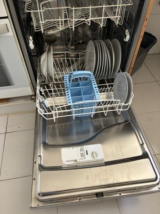 Lavavajillas Indesit plateado