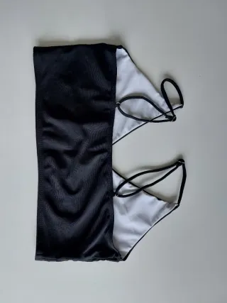 Bikini negro con tirantes