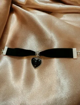 Pulsera bracciale velluto con ciondolo cuore