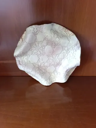 Plato decorativo cerámica rosa y blanco