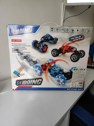 Coche Stunt Car SKIDDING teledirigido