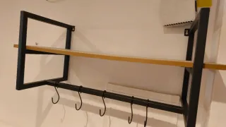 Mesa y colgador recibidor madera y metal negro