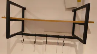 Mesa y colgador recibidor madera y metal negro