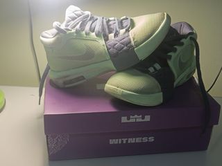 Zapatillas Nike Lebron Moradas Talla 38