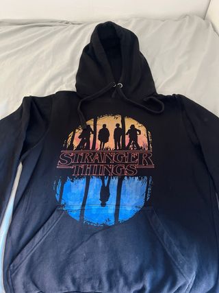 Sudaderas con estampados de Stranger Things
